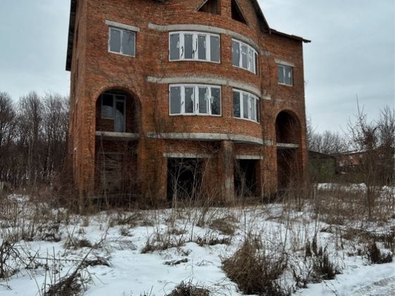 Будинок в парковій зоні (можна поділити на 2 власника) Кам'янець-Подільський