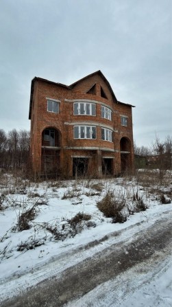 Будинок в парковій зоні (можна поділити на 2 власника) - фото 1