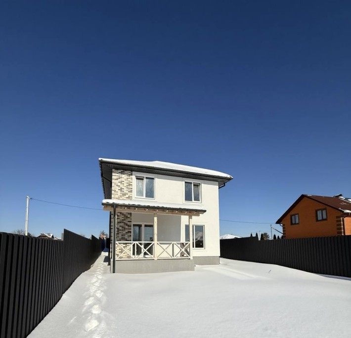 Якісний двоповерховий будинок в Гостомелі плошею 130 м2 - фото 1