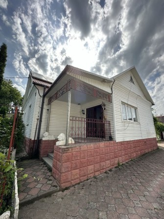 Продам 2-поверховий будинок - фото 1