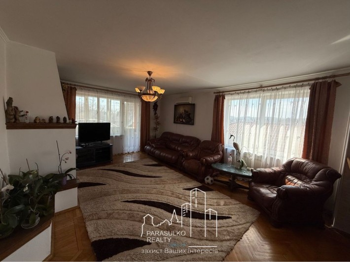 Поодам великий будинок з шикарною локацією - фото 1