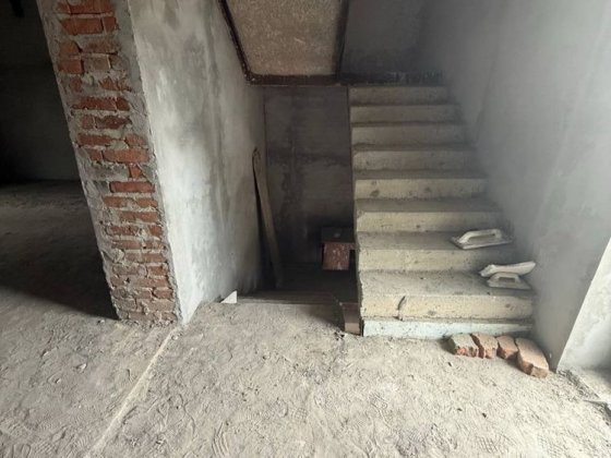 Продам 3-поверховий будинок Кам'янець-Подільський