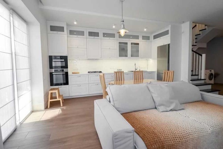 Продаж стильного та сучасного таунхауса в котеджному містечку - фото 1