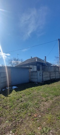 Продається будинок в житловому стані з земельною ділянкою у м. Конотоп - фото 1