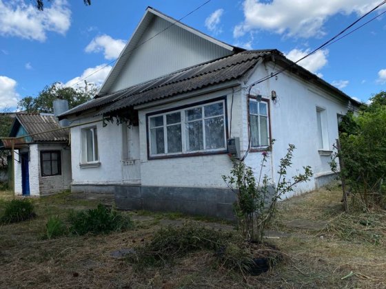 продам дом  Травневе Люботин