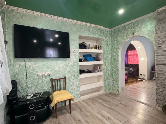 Продается дом в городе Марганец район Хлебозавода