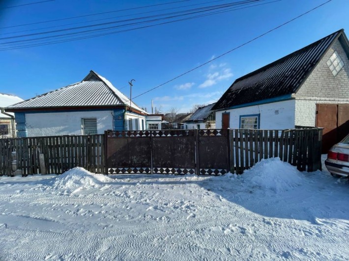 Будинок з великою приватною ділянкою 11 соток - фото 1