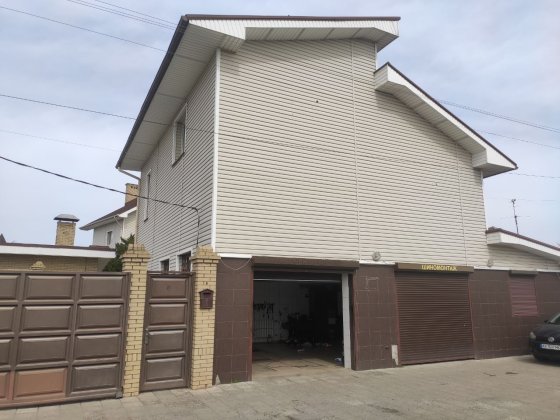 3-эт дом в Люботине с гаражом/СТО Люботин