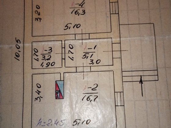 Будинок з пічним отопленням і великою власною територією біля річки Могилів-Подільський