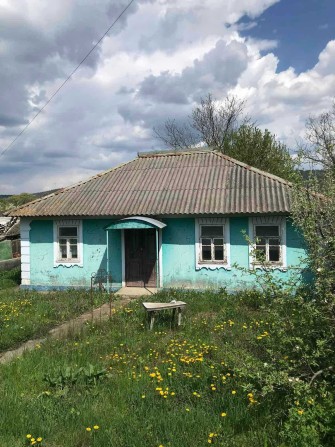 Будинок в Молдові через ріку від міста Могилів-Подільський - фото 1