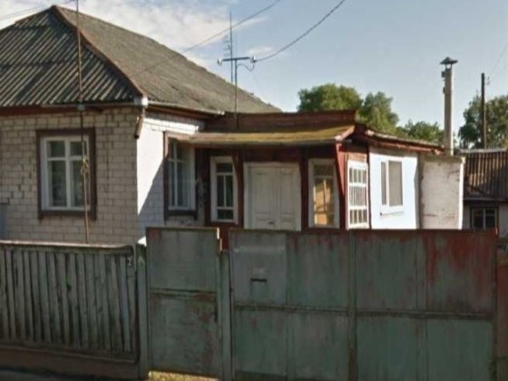 Пів будинку в центрі Ніжин