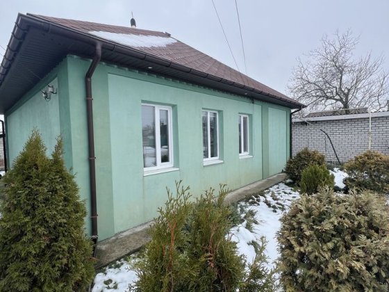 Продаж житлового будинку