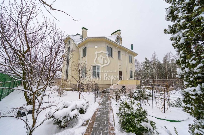 Будинок, 3 поверхи, ділянка — 14 соток. м. Обухів, Обухівський район - фото 1