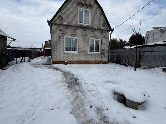 Продаж будинку берег річки Червоний Кут