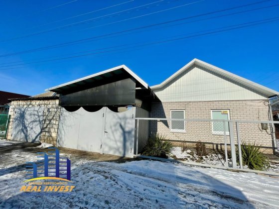 Продається будинок в місті