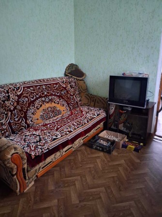 Продам частину будинку з окремим входом та землею - фото 1