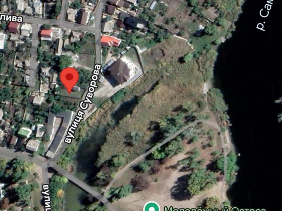 Продам дом с участком под застройку в самом центре