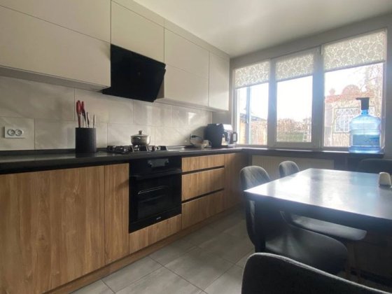 Продам повністью укомплектований будинок.Подол.