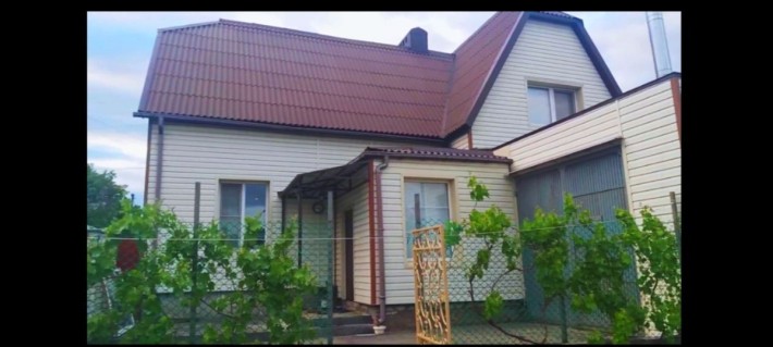 Теплый двухэтажный дом от собственника огромный гараж дом от строителя - фото 1