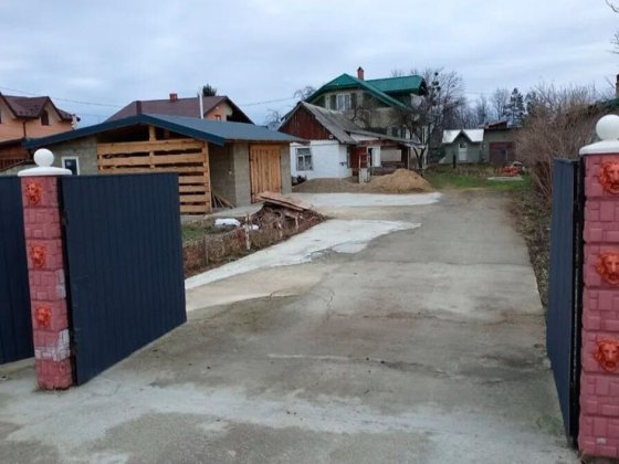 Продам ділянку з старим будинком Стрый