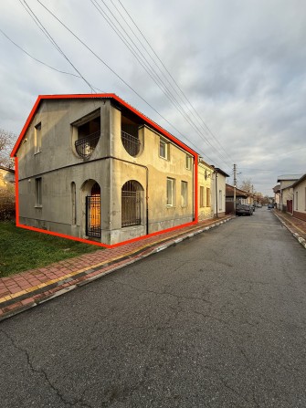 Продаж будинку в центральній частині міста - фото 1