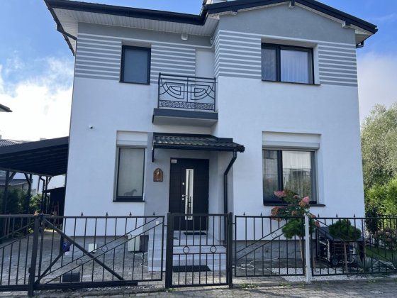 Здається Сучасний котедж в центрі Трускавця.Будинок Трускавець