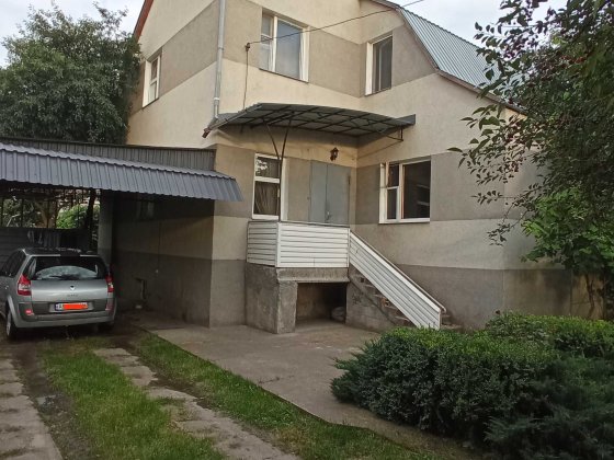 Продається  будинок  (частина) 175м.кв. Хмільник