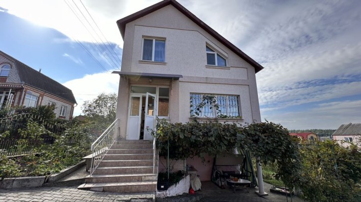 Продаж  затишного будинку - фото 1