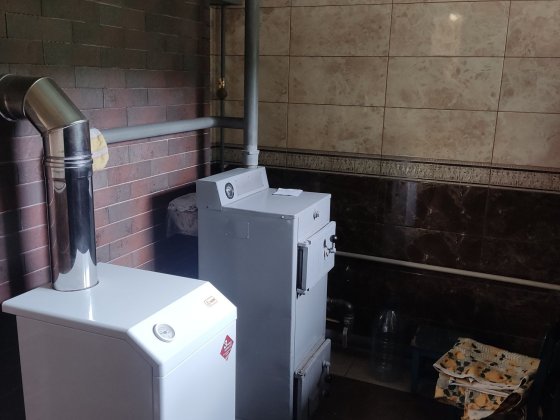 Продам будинок   2 виду опалення у Чугуїві Чугуев