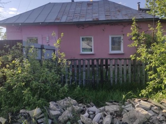 Продам пол дома с отдельным адресом Шостка