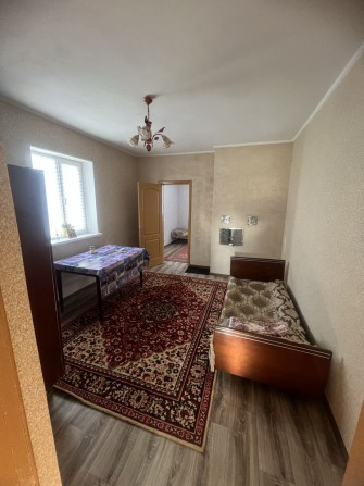 Продам  пів будинку в місті - фото 1