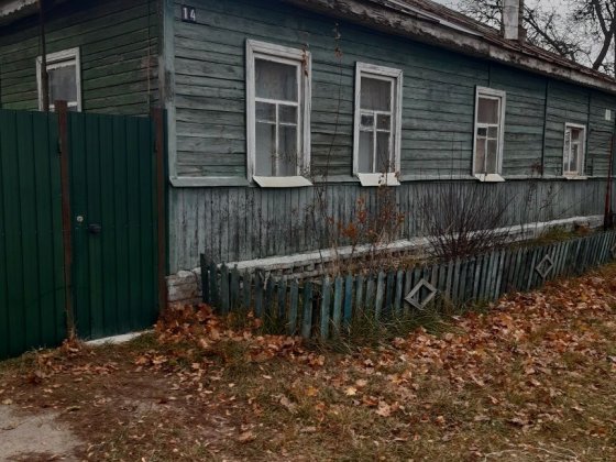 Продается два древянных дома и два участка вместе  в р-оне МЖК Шостка