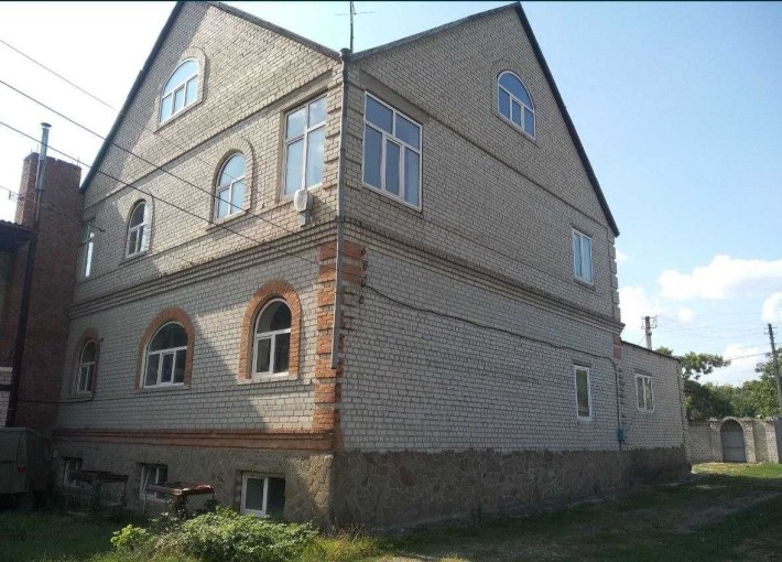 Продам домовладение в Чугуеве - фото 1