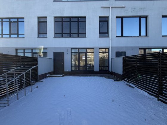 Просторий триповерховий таунхаус Южноукраинск