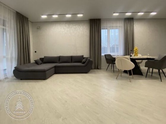 Продаж будинку з ремонтом в топ локації Агрономічне