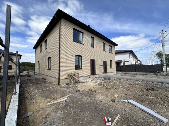 Таунхаус в читовому та опаленням розтермінування - фото 1