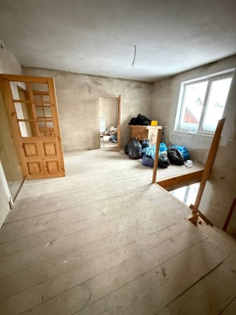 Будинок є всі комунікації, велика ділянка. До центру 7 хвилин42088 - фото 1