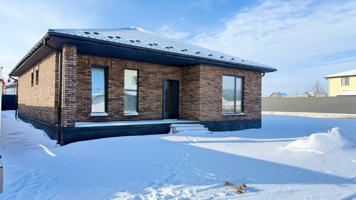 Продаж будинку в топ локації з великою ділянкою без комісії для покупц - фото 1