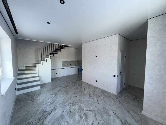 Двокімнатний квадродуплекс з ремонтом - фото 1