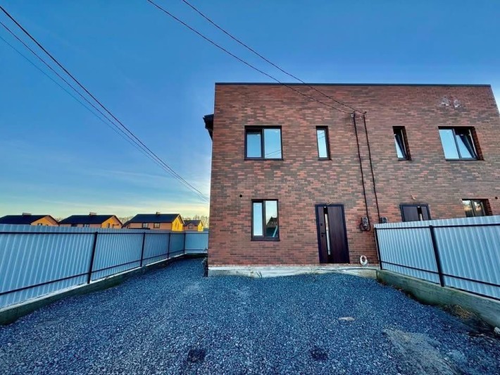 Продам чистовий квадродуплекс. Провулок Весняний. Вода центральна. - фото 1