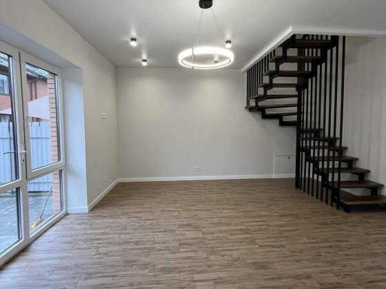 Продаж 2 поверхового таунхауса на пров. Весняний Агрономічне