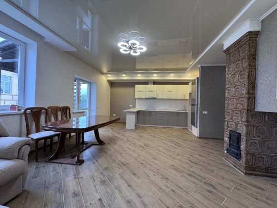 Таунхаус з ремонтом Агрономічне