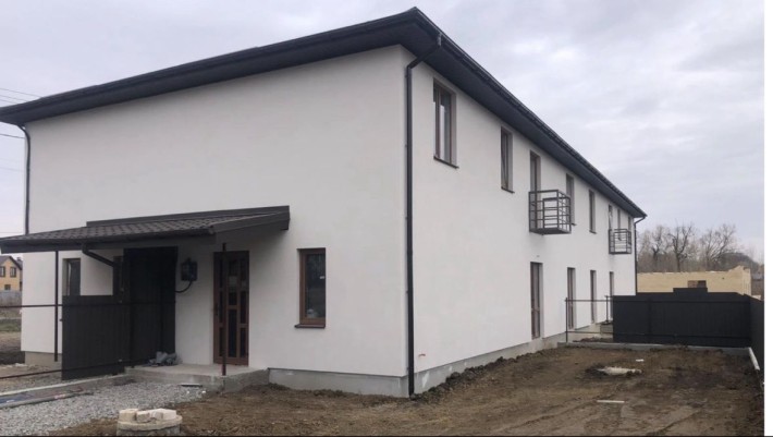 Продаж таухауса з ремонтом в топ локації - фото 1