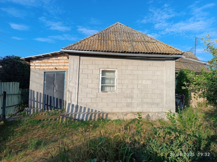 Продаж  будинку з ділянкою города - фото 1