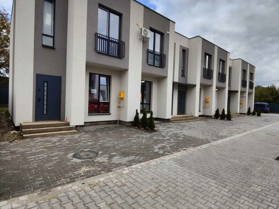 Продам кутовий таун на ближніх Зарванцях Зарванці