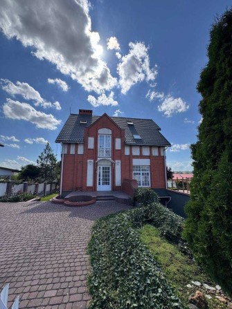 Терміновий продаж будинку в елітному районі міста. Без комісії! - фото 1