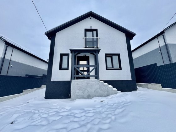 Продам чистовий будинок у Зарванцях. Газове опалення. Зарванцы