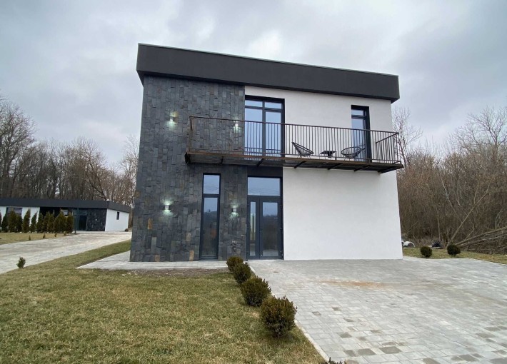 Сучасний будинок в американському стилі з ділянкою. VRV ID: 36535 - фото 1