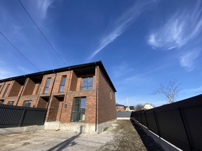 Продаж таунхауса, без комісіі, чистовий стан, в. Віниченка - фото 1