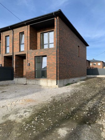 Продам таун район ЖК Сімейний Комфорт - фото 1